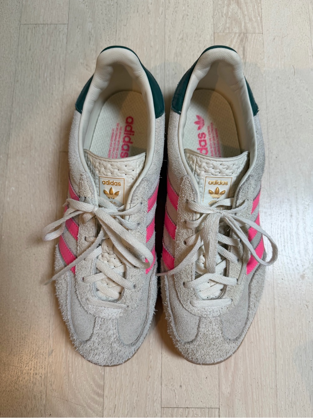 adidas Beige Suede Sneakers with Bright Pink Stripes - Picture 4 of 6